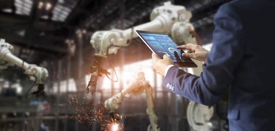 bigstock-Manager-Industrial-Engineer-Us-456873717 (1) (1)